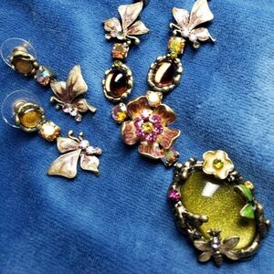 Vintage Look Necklace and Earrings Set